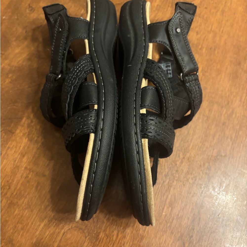 Clarks Black Strappy Sandals - Picture 5 of 8